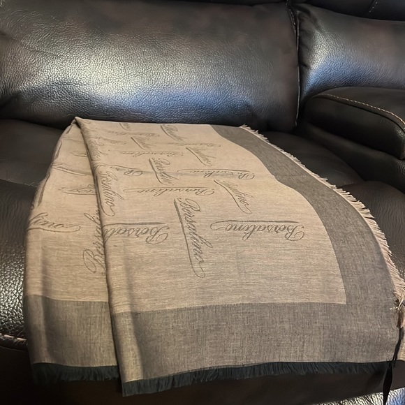 Borsalino unisex cotton blend shawl scarf NWT - Picture 4 of 6